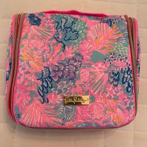Lilly Pulitzer Hanging Travel Kit